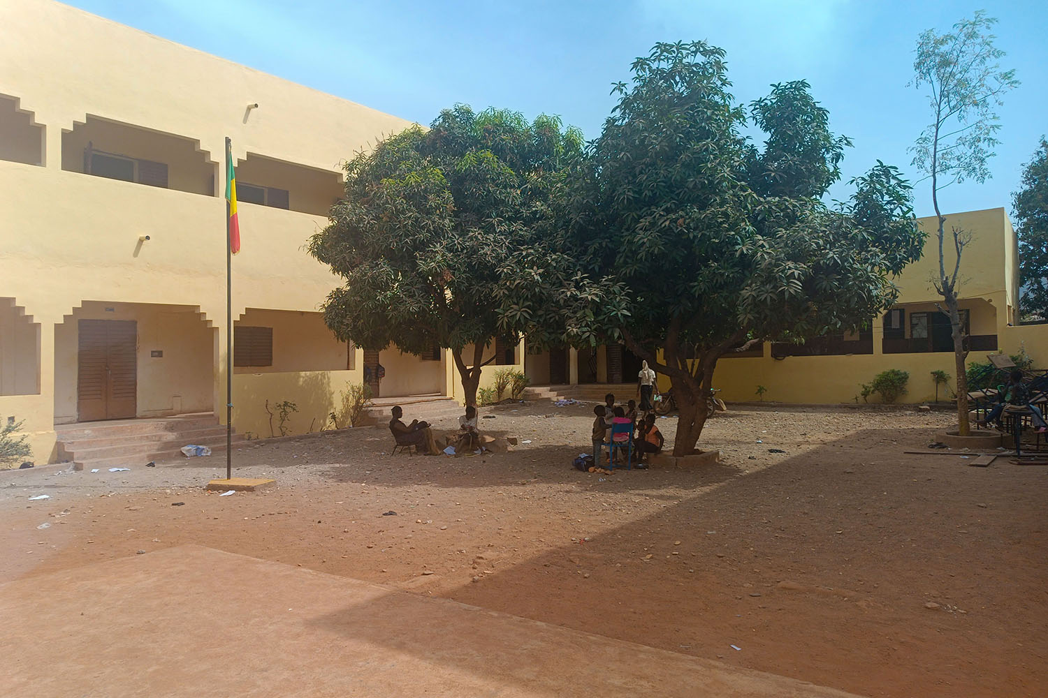 Außenansicht Schule Kati